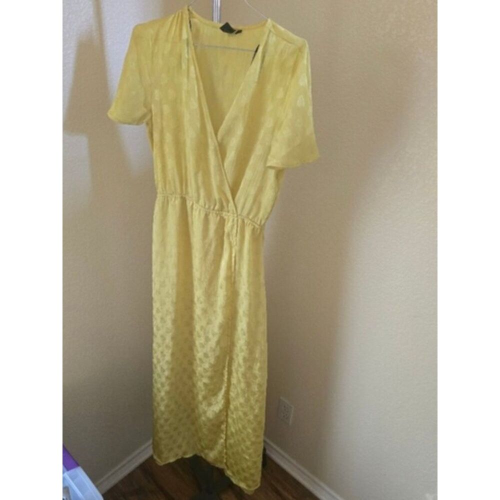 Stone Row Bright Yellow Short Sleeve V-Neck Maxi Dress